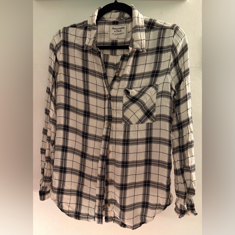 Abercrombie & Fitch Black and White Plaid Shirt